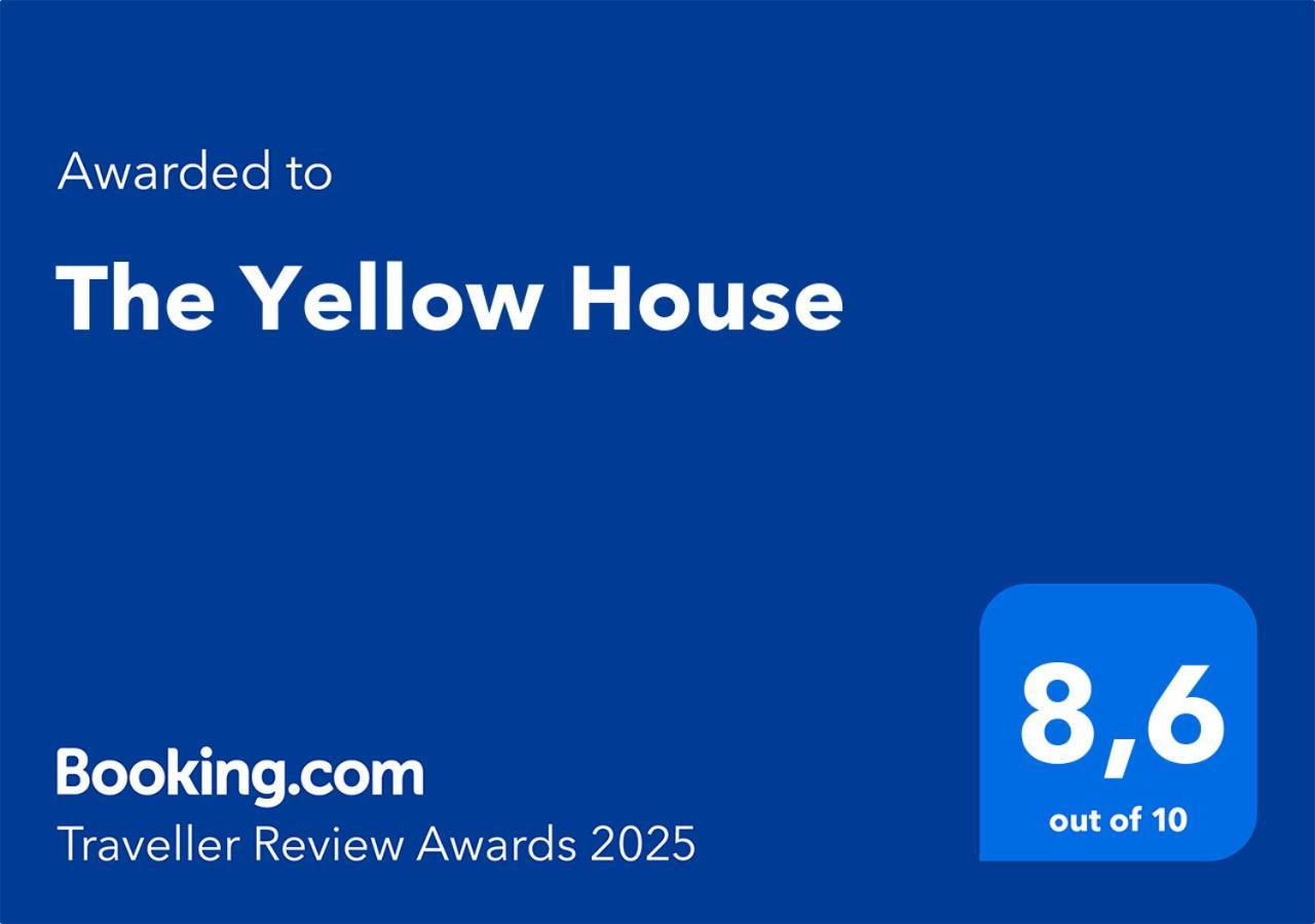 The Yellow House Катания Экстерьер фото